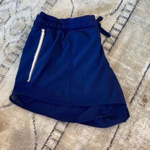 Lululemon Hotty Hot low Rise short